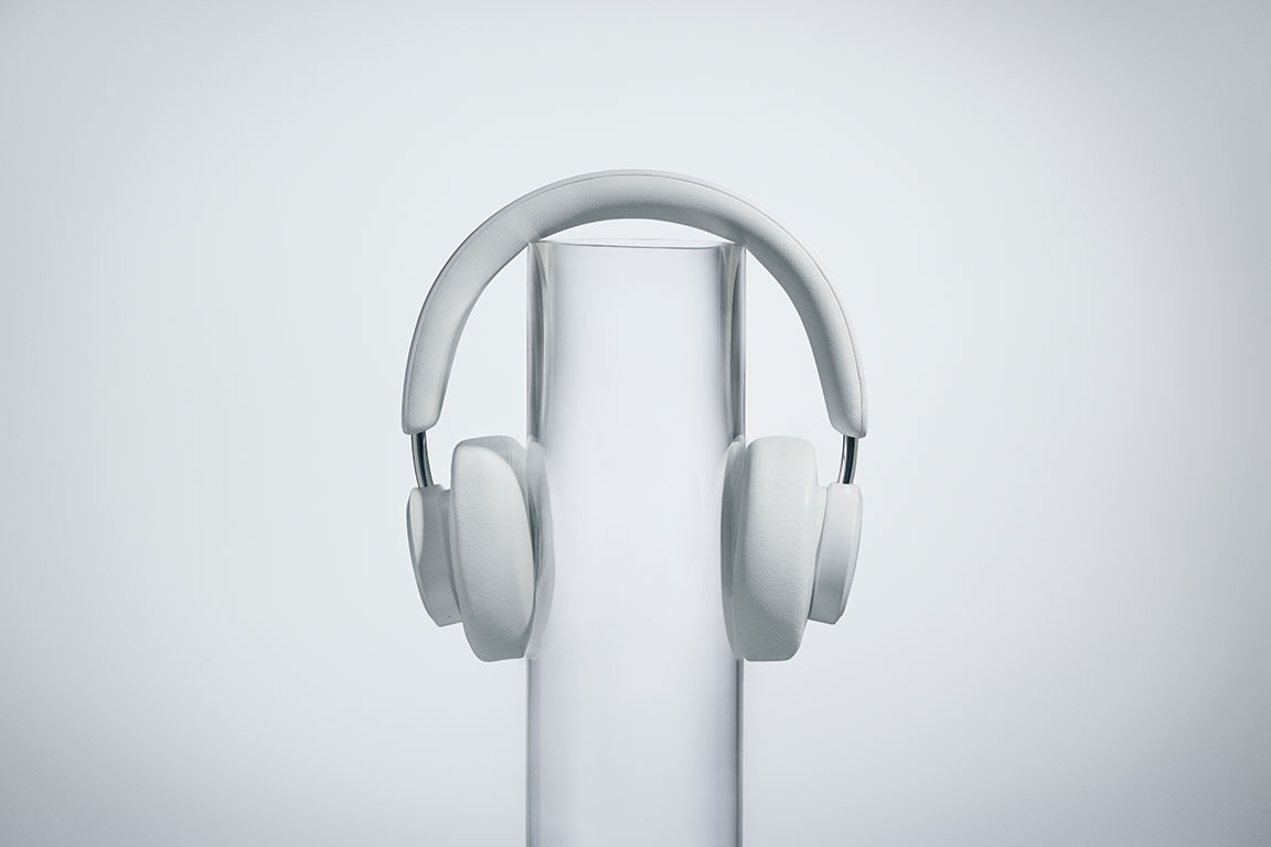 Urbanista Miami ANC White Pearl Headphones 1036134