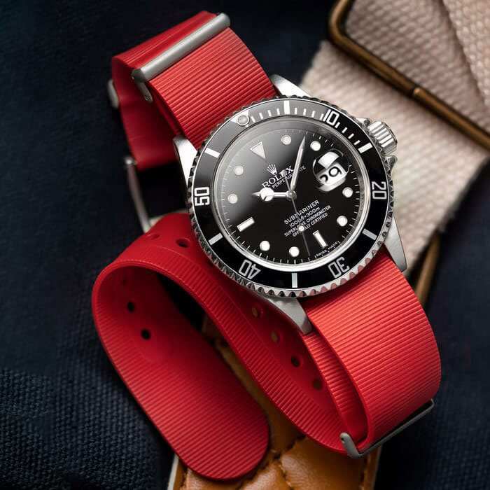 Geckota ZULUDIVER 328 Sandblasted Red silicone strap watchesonline